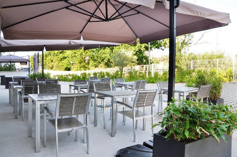 Golden Tulip Suites-